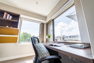 1 bed studio, Calton Road, Holyrood, Edinburgh, EH88DP - Image 4